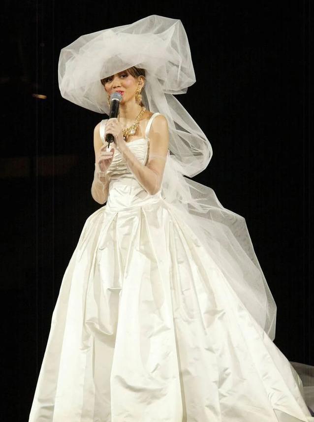 「一代巨星」梅艷芳的手表珍藏彰顯芳華絕代的魅力-復刻表