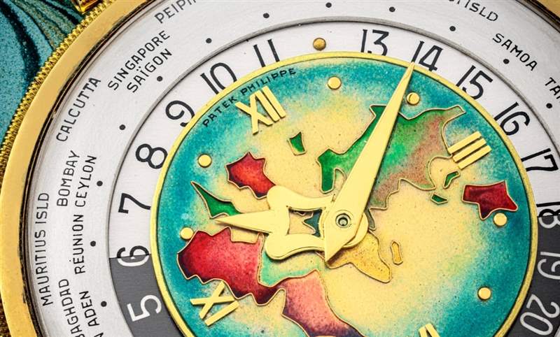 瑰寶現(xiàn)身拍賣會! 百達(dá)翡麗605「Heures Universelles」18K黃金世界時間懷表-復(fù)刻表
