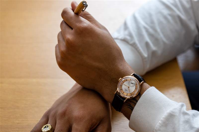 手腕上的歐米茄1884周年紀念限量版