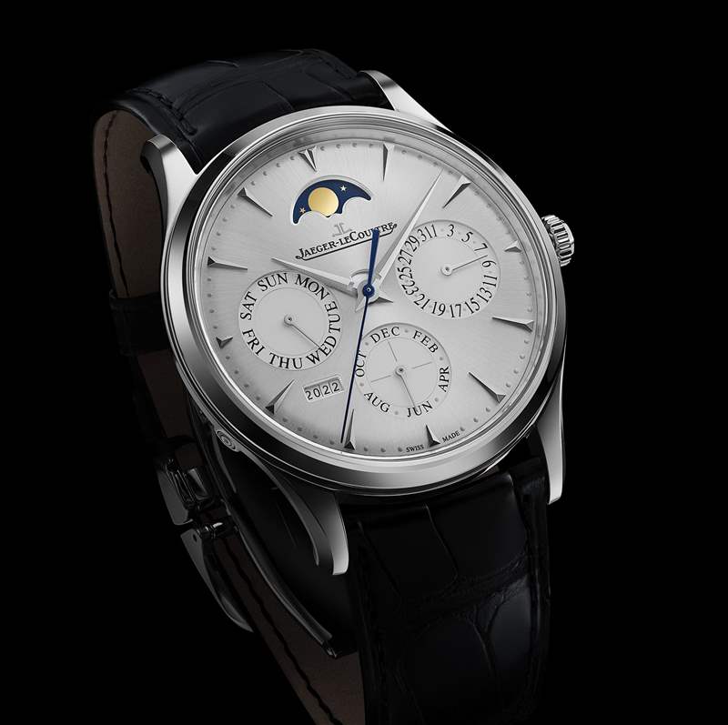 奇異博士手表藏彩蛋？ 班奈迪克康柏拜區穿梭「多重宇宙」的幸運物來自它！