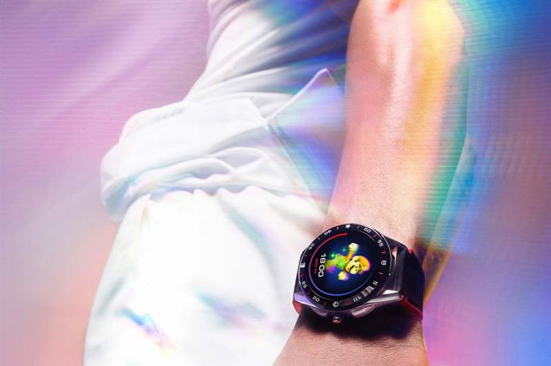 泰格豪雅TAG Heuer聯(lián)乘《Super Mario》 Mario穿梭于Connected智能腕表之中-復(fù)刻表