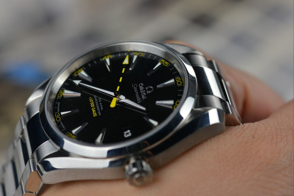 VS廠歐米茄海馬150米大黃蜂評測-復(fù)刻表