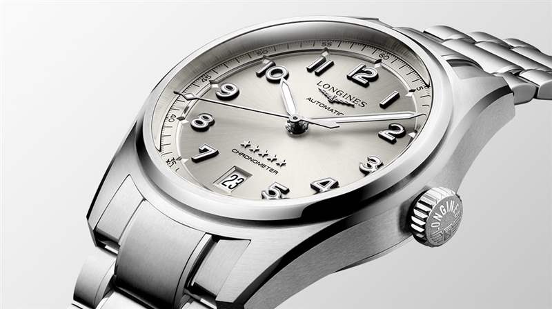 URWERK UR-100V 時間與培養(yǎng)-浪琴精神 37MM-復(fù)刻表