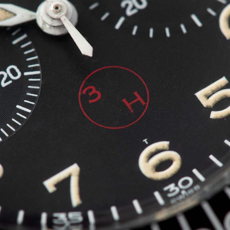 豪雅聯(lián)邦國防軍1550SG計時碼表——不僅僅是一條著名的表帶-復(fù)刻表