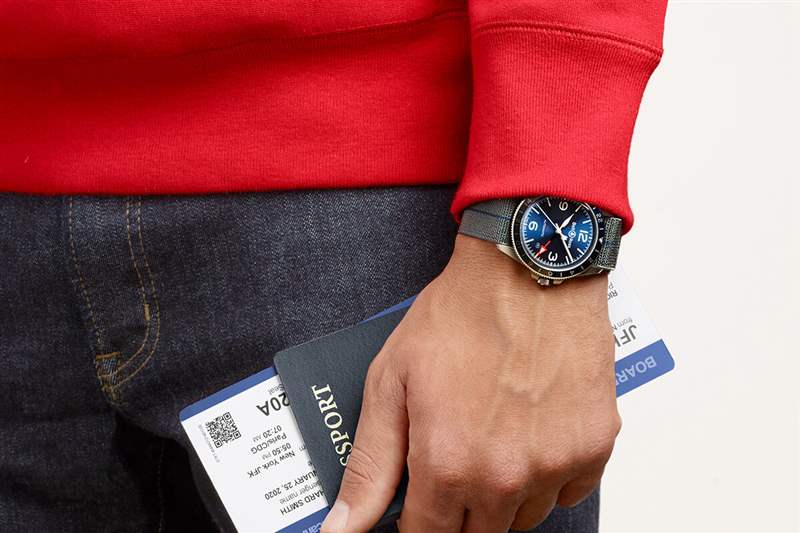 Bell & Ross BR V2-93 GMT 藍色