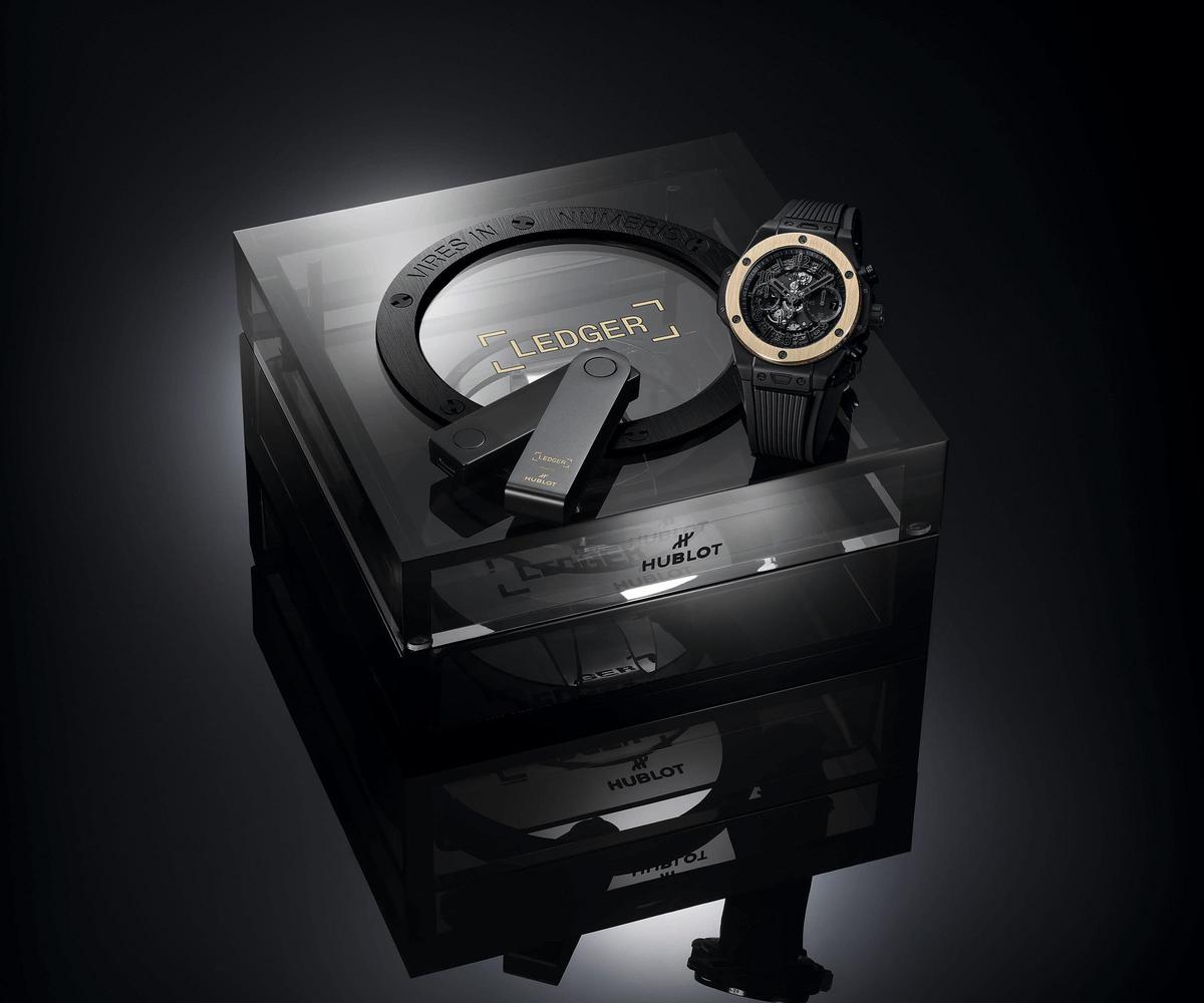 踏入元宇宙的前哨戰(zhàn)?HUBLOT與冷錢包品牌Ledger攜手推限量套組-復(fù)刻表