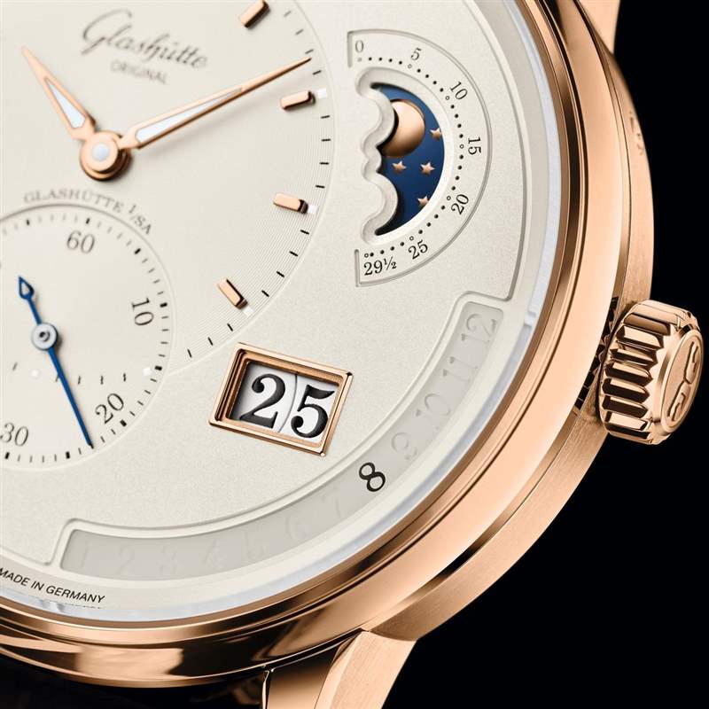 不規(guī)則的和諧美學(xué)!格拉蘇蒂原創(chuàng)首度推出年歷功能腕表-復(fù)刻表