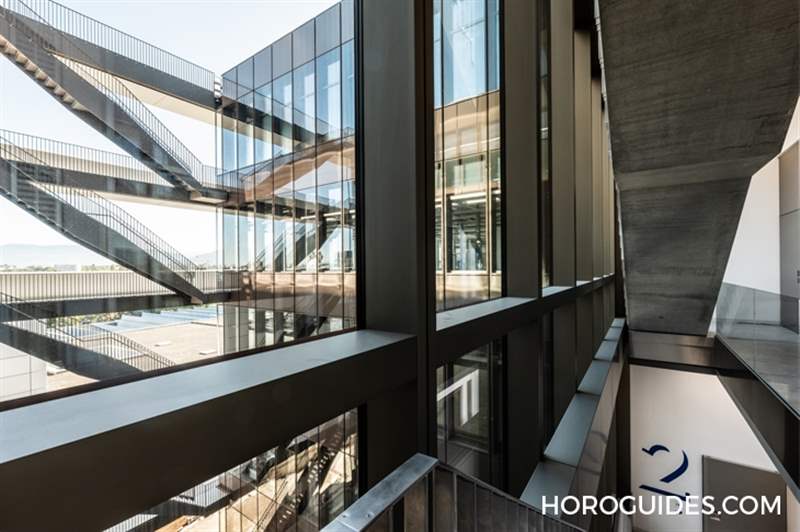 PATEK PHILIPPE - 精鋼、灰藍(lán)色調(diào)加乘出的表王罕見手筆｜百達(dá)翡麗Ref. 6007A-001限量紀(jì)念表