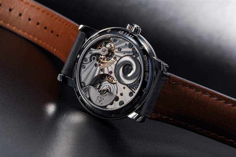 芬蘭小眾手表Kari Voutilainen的Schwarz Etienne Roma Synergy獨(dú)特紋路手表-復(fù)刻表