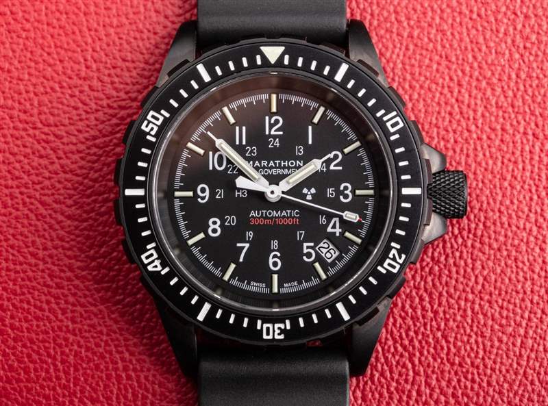 觀看評論:馬拉松無煙煤 GSAR 自動 WW194006BK-復刻表