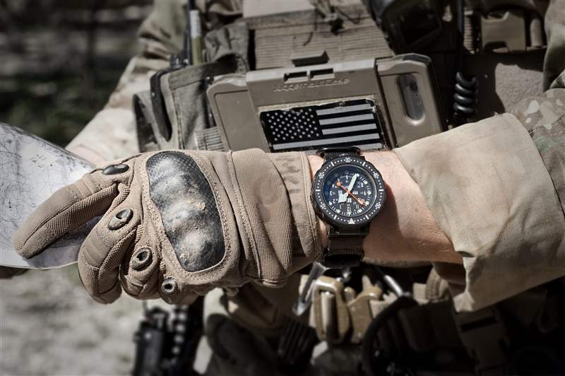 在軍事環境中觀看