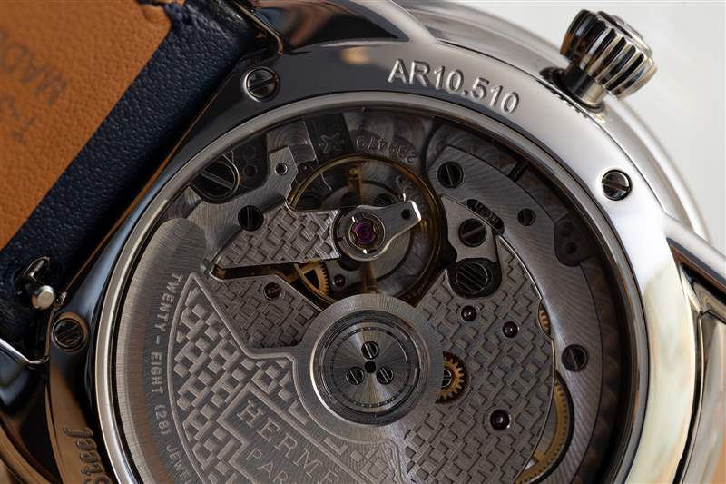 推出愛馬仕Arceau Le Temps Voyageur雙時區(qū)腕表，鼓勵您走出家門-復刻表