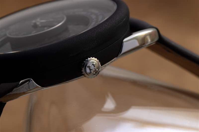 推出愛馬仕Arceau Le Temps Voyageur雙時區(qū)腕表，鼓勵您走出家門-復刻表