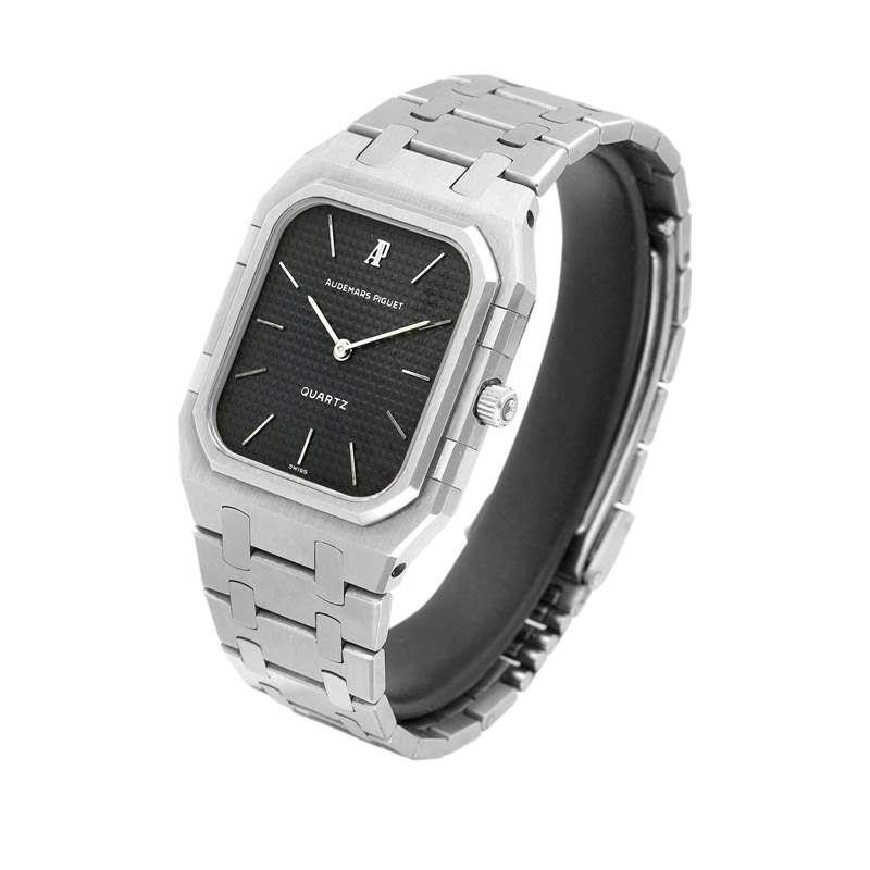 AP 愛彼曾在1978年時打造出一款皇家橡樹的子系列產品，表款除了換上石英機芯，外觀造型也與傳統的RO有所出入。 （Source：sothebys）