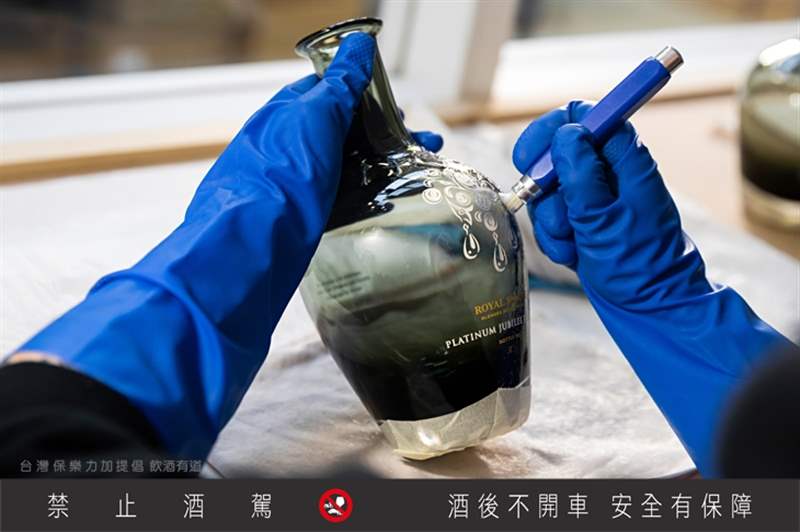 皇家禮炮致敬白金禧深遠意義珍稀威士忌的完美調和成就時代定義