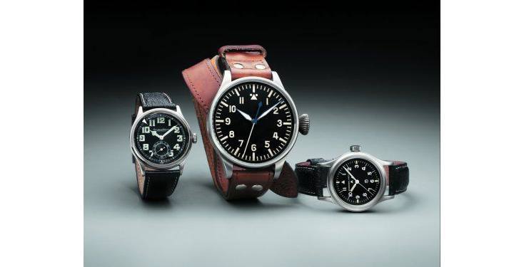 1940 年的 IWC 大型飛行員腕表(52 口徑 TSC)與其他上一代 IWC 飛行員腕表相比。