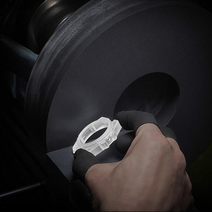 腕表市場潛力股必備特質：超限量、夠獨特｜HUBLOT特別色藍寶石如何抓住目光-復刻表