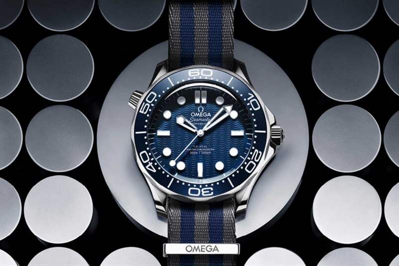 James Bond登上銀幕60年! 全新OMEGA James Bond 60周年Seamaster Diver 300M登場