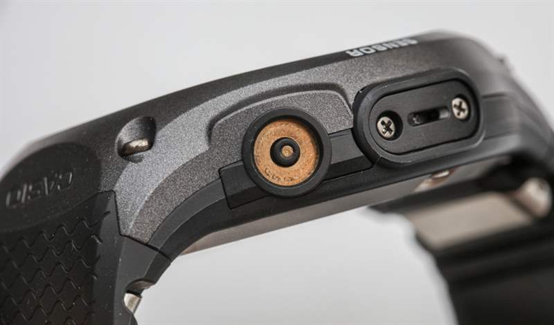 卡西歐WSD-F10 Android Wear智能手表評(píng)測(cè)-復(fù)刻表