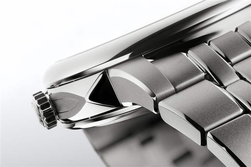 隆重推出全新Odysseus是A. Lange & S?hne的首款鈦金屬腕表-復刻表