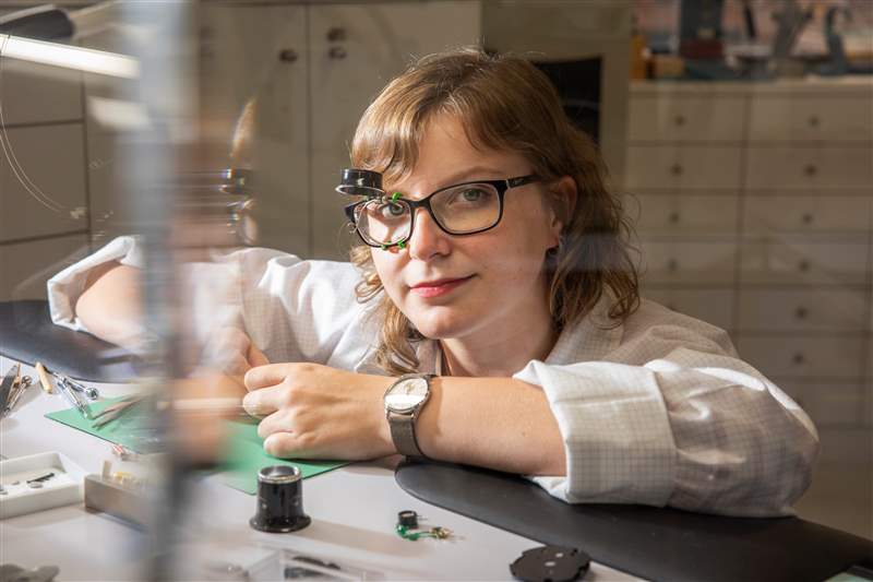 Venla Voutilainen 在她的工作臺(tái)前。