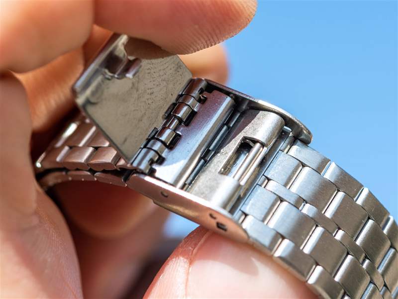 卡西歐A159WAD-1D手表評論:您應該購買史上最便宜的鑲鉆手表嗎?-復刻表