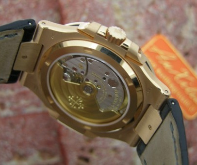 百達翡麗鸚鵡螺金底蓋