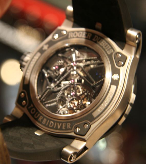 roger-dubuis-easy-diver-sed-watch-back 羅杰杜彼簡易潛水腕表SED陀飛輪限量版腕表-復刻表