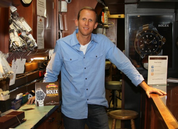 讓你準時:紐約市的中央守望臺-復刻表