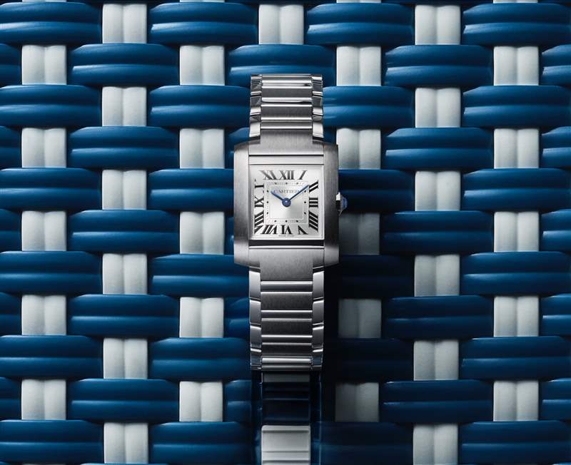 卡地亞重塑標志性坦克法國時計