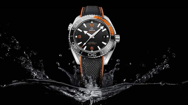 『OMEGA 特邀專欄』丁之方:橡膠表帶透露出的夏天信息-復刻表