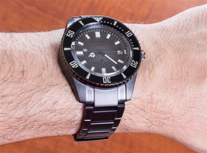 手表評論：西鐵城Promaster Dive自動腕表“Fujitsubo”NB6025-59H DLC超級鈦金-復刻表