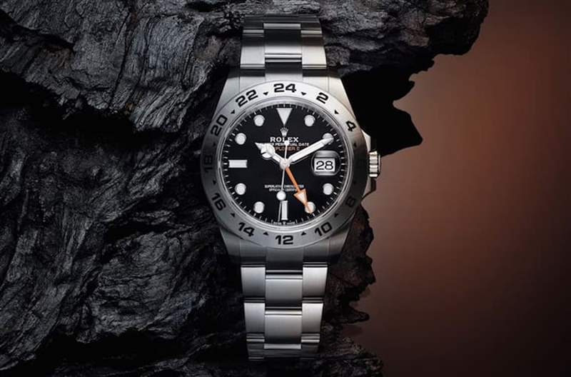 Explorer II 226570-0002定價是HK$ 75,400，目前的二級市場價格平均約落在HK$ 86,200左右。 （Rolex官網）