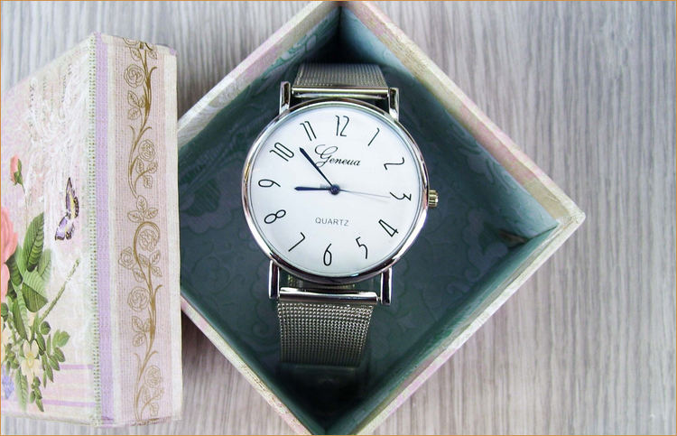 女人戴手表 女人戴手表什么牌子比較好(女性戴什么手表品牌好)-復刻表