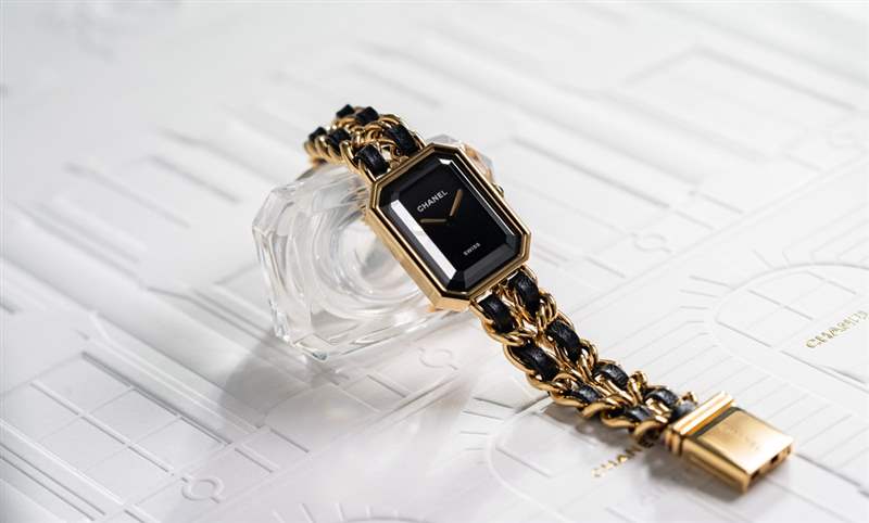 CHANEL - 最具識別度的一款女表，CHANEL Première腕表