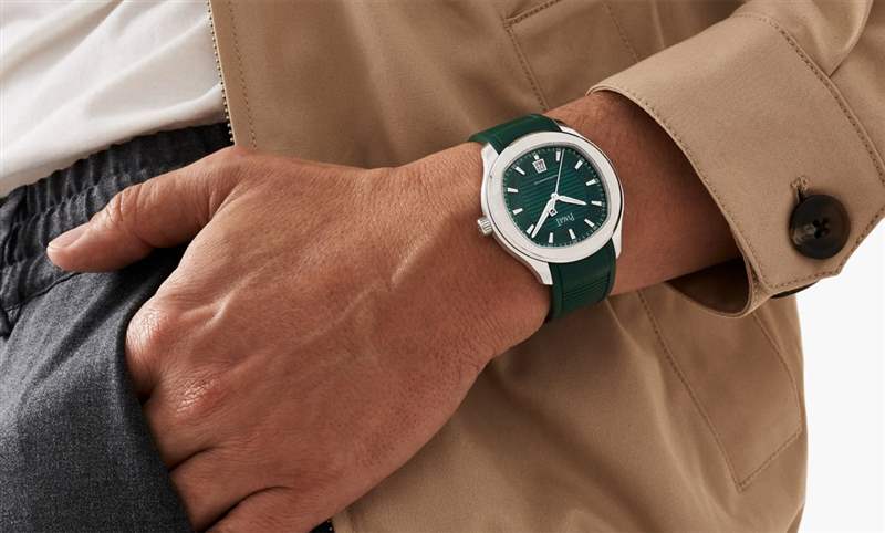 PIAGET - 全新面盤刻紋、冰河藍面、半金材質亮相！ PIAGET Polo 2023新作精選