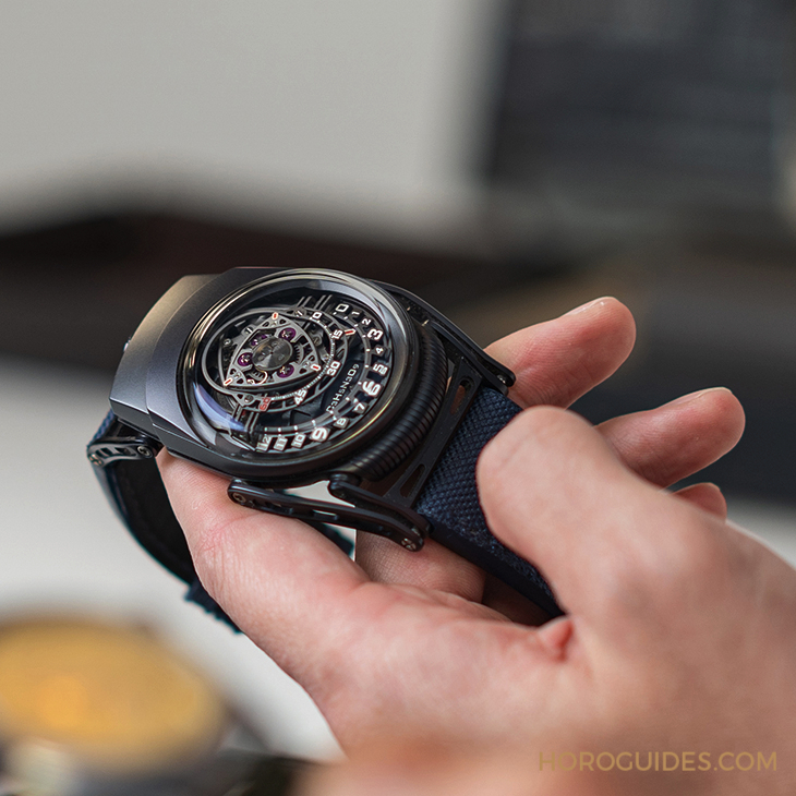 URWERK - SATELLITE - UR-100V BLUE - IG影響力人物：Johnathan Chan最愛的獨立制表收藏