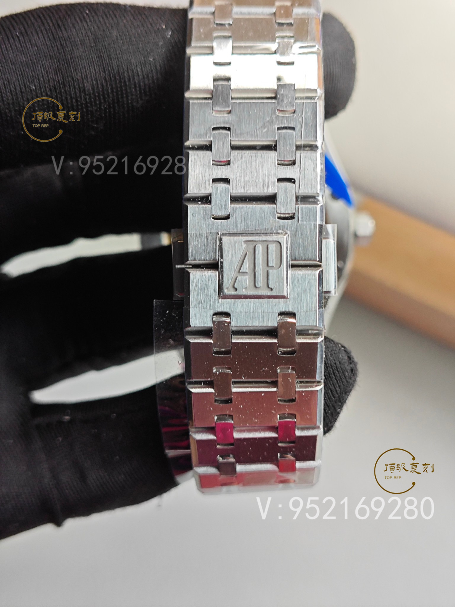 深入解析APS愛彼復刻表15500藍面版:4302一體機芯與原裝同步功能-復刻表